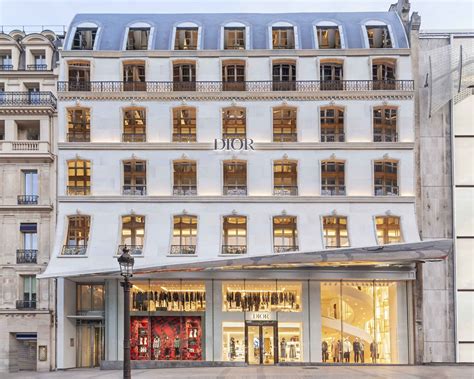 christian dior paris boutique